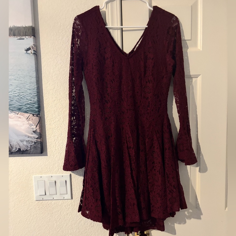 Slightly warn with no damage. Beautiful dress